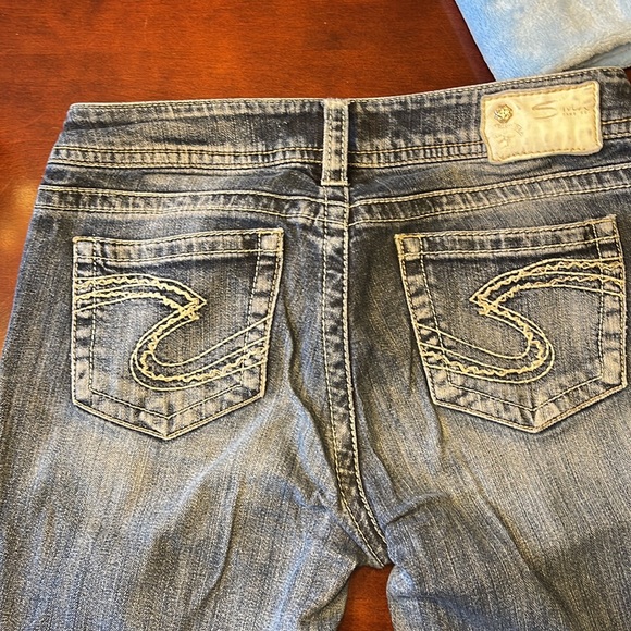 Silver Jeans - Picture 2 of 4